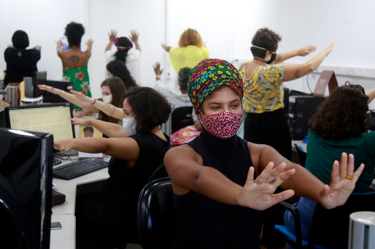 Alunos Acusam Universidade em SC de Intolerância Religiosa Após Proibição de Cultos