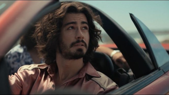 Ator de "Narcos: México" Luta pela Vida em Coma Induzido Após Infecção em Dubai
