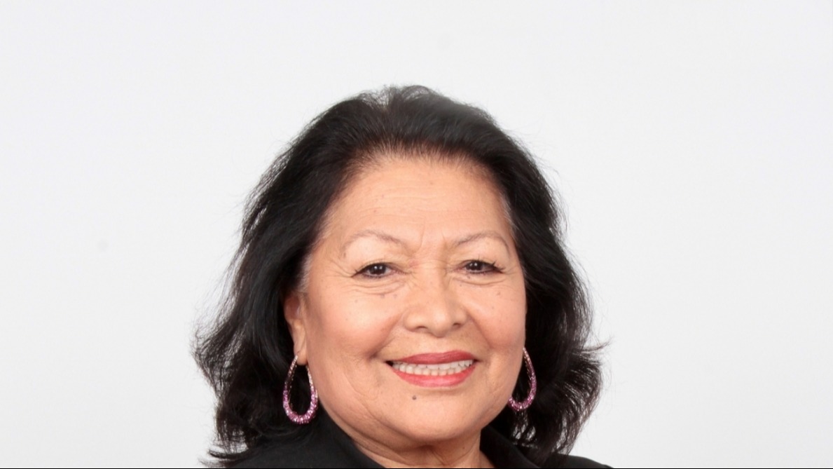 Ela desafia o etarismo e prova que longevidade e liderança andam juntos ao 85 anos