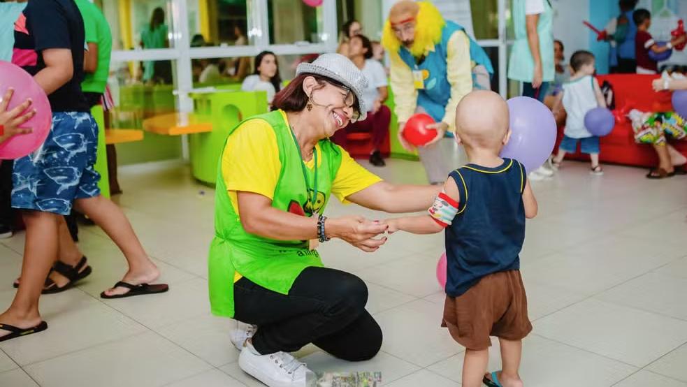 Um Novo Sorriso: Cabelos Apreendidos Transformam-se em Esperança para Pacientes Oncológicos em Fortaleza