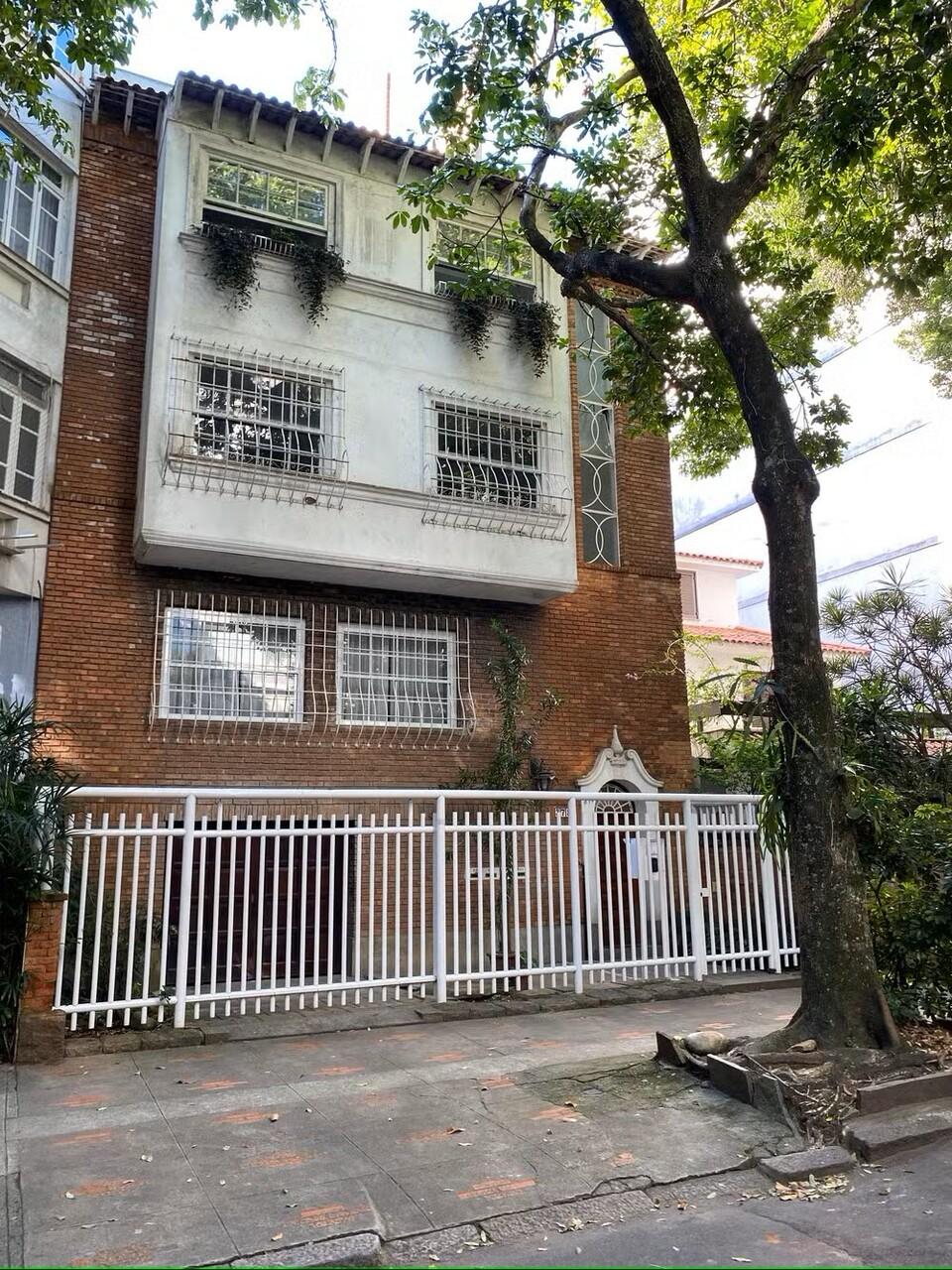 Vende-se Apartamento de Renato Russo em Ipanema