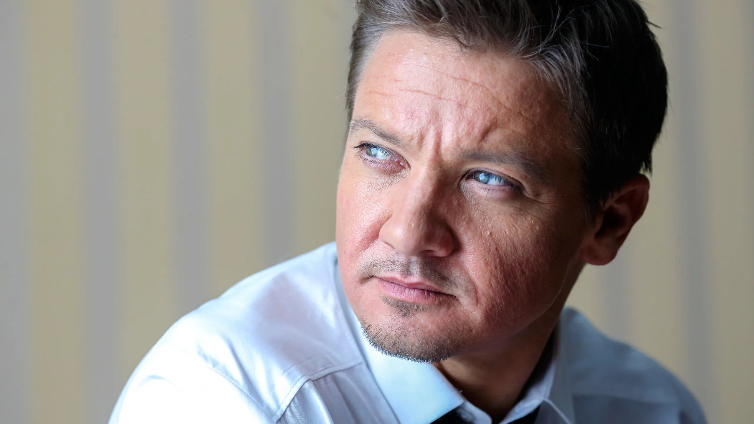 Jeremy Renner, viveu o pesadelo: “Vi meu olho esquerdo com o direito”
