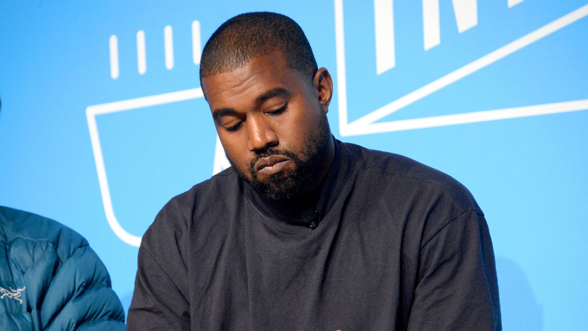 Kanye West Ataca Kim Kardashian e Desenterra Escândalo de Schwarzenegger em Live Polêmica