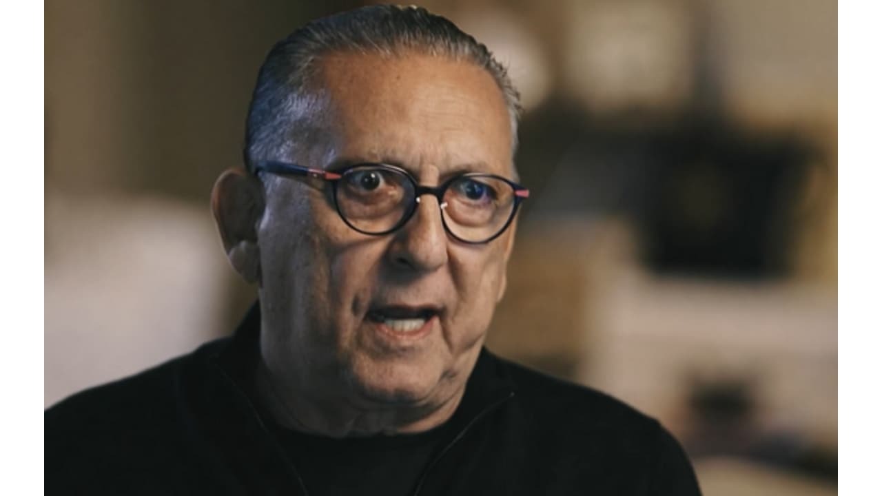 Galvão Bueno critica possível camisa vermelha da seleção em 2026