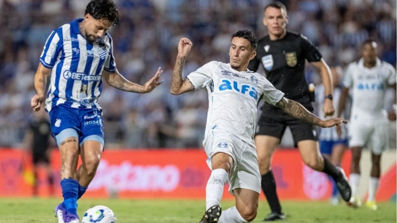 Grêmio sofre virada dramática e ampla crise sob comando de Mano Menezes