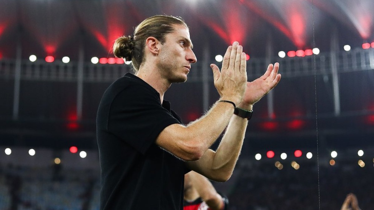 Filipe Luís enfrenta turbulência no Flamengo e reforça confiança no trabalho