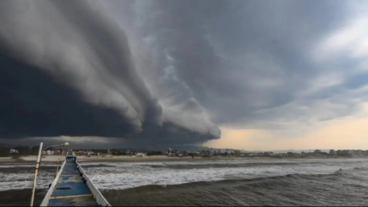 Tornado destrói 285 casas no Rio Grande do Sul agora há pouco
