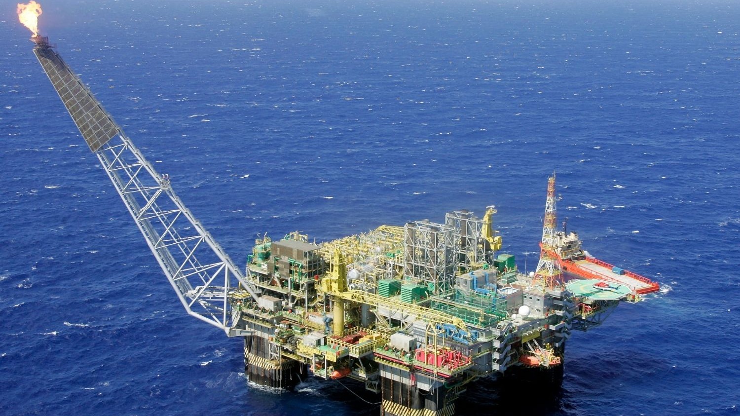 Guerra Fria Ambiental: Petrobras Avança na Margem Equatorial, mas Debate Ferve com Alerta de Risco!