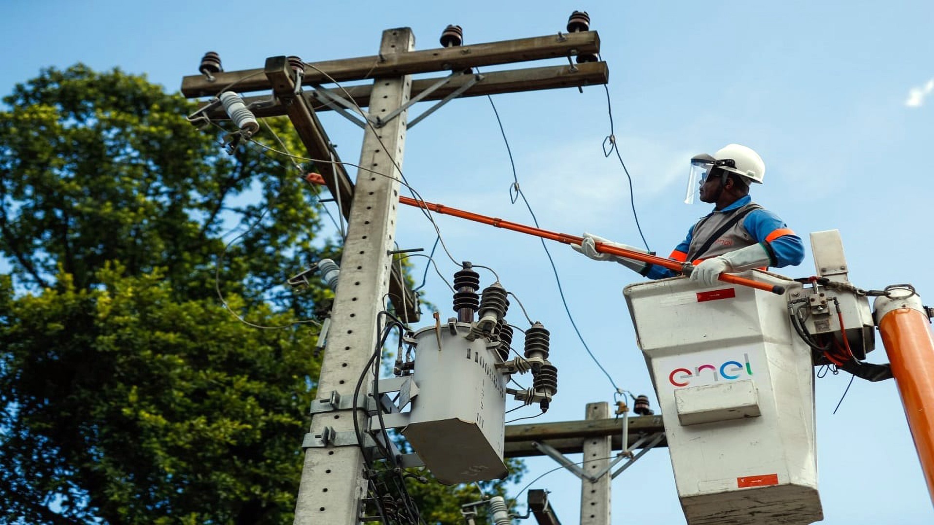 Energia furtada no CE em 2024: um rombo capaz de abastecer quatro cidades