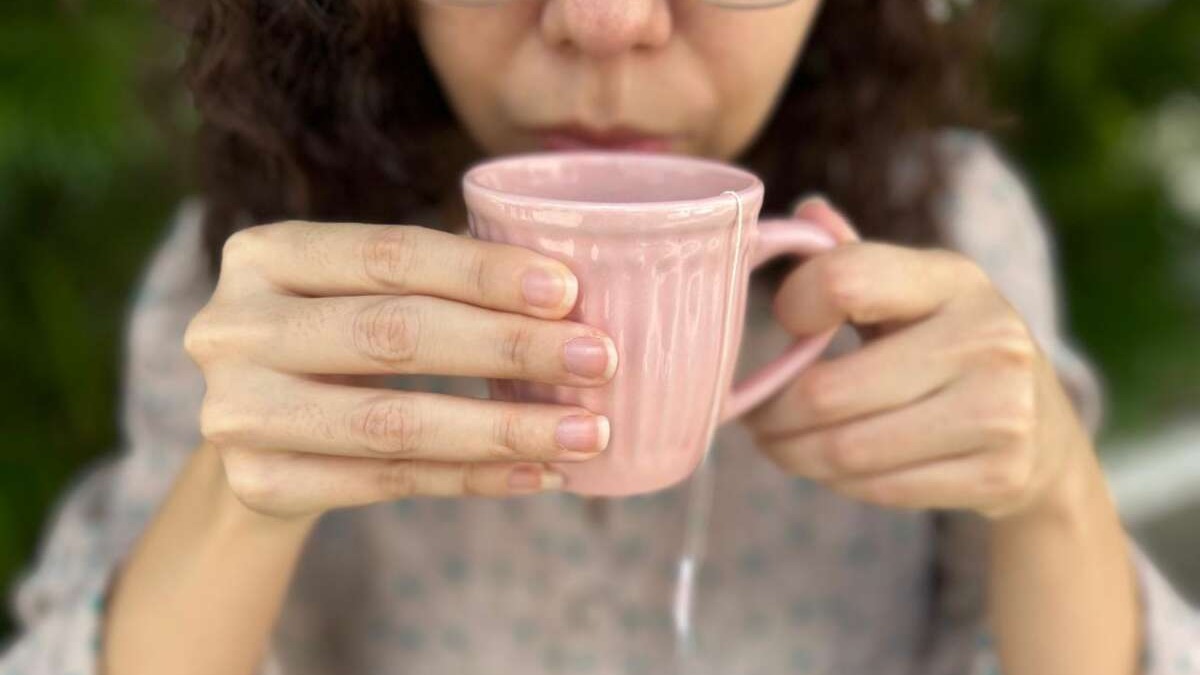 O Perigo Mora no Natural: Por Que a Anvisa e Especialistas Alertam Sobre o Uso de Chás e Ervas.