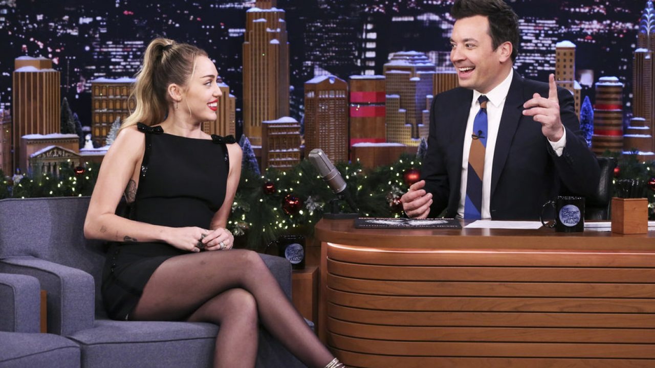 Miley Cyrus explica a diferença entre "gays Disney" e "gays Nickelodeon"