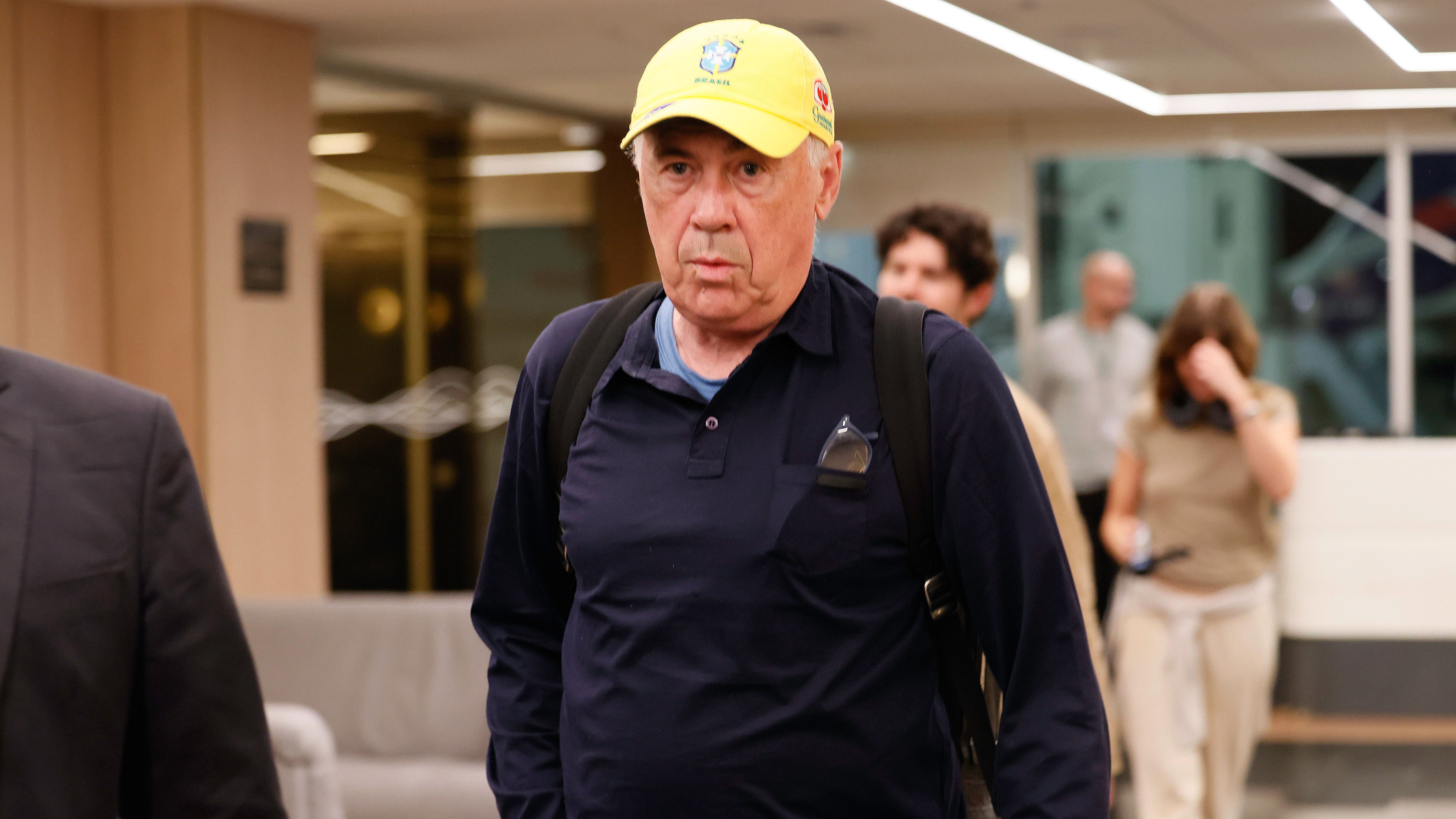 Carlo Ancelotti desembarca no Rio para assumir o comando da Seleção Brasileira