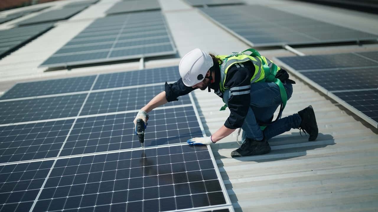 Expansão da maior franquia de energia solar do país traz oportunidades e desafios para o Ceará