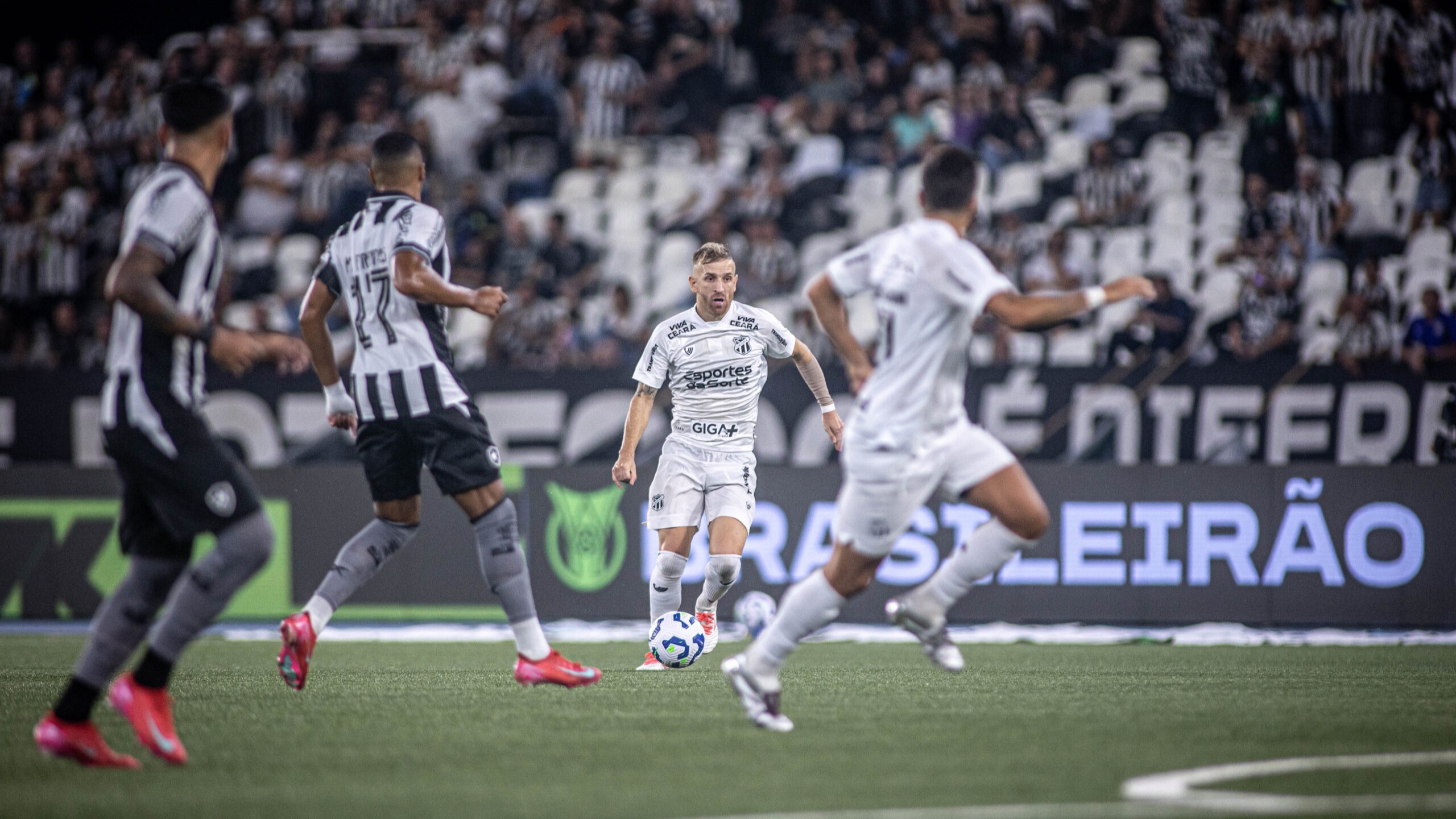 Ceará perde para o Botafogo e continua sem vencer fora de casa na Série A