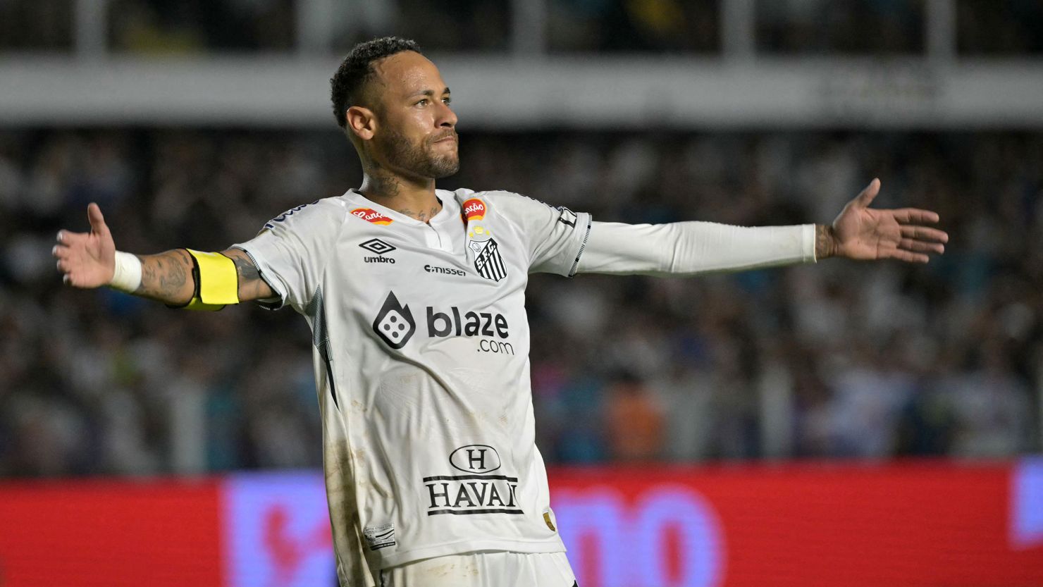 Duelo de aflitos no Castelão: Fortaleza e Santos, sem Neymar, em confronto direto contra o rebaixamento