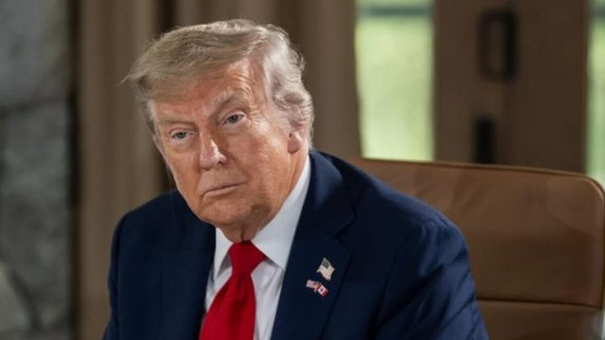 Tensão Extrema: Trump Sinaliza Ataque Após Líder Iraniano Rejeitar Ultimato de &quot;Rendição Incondicional&quot;