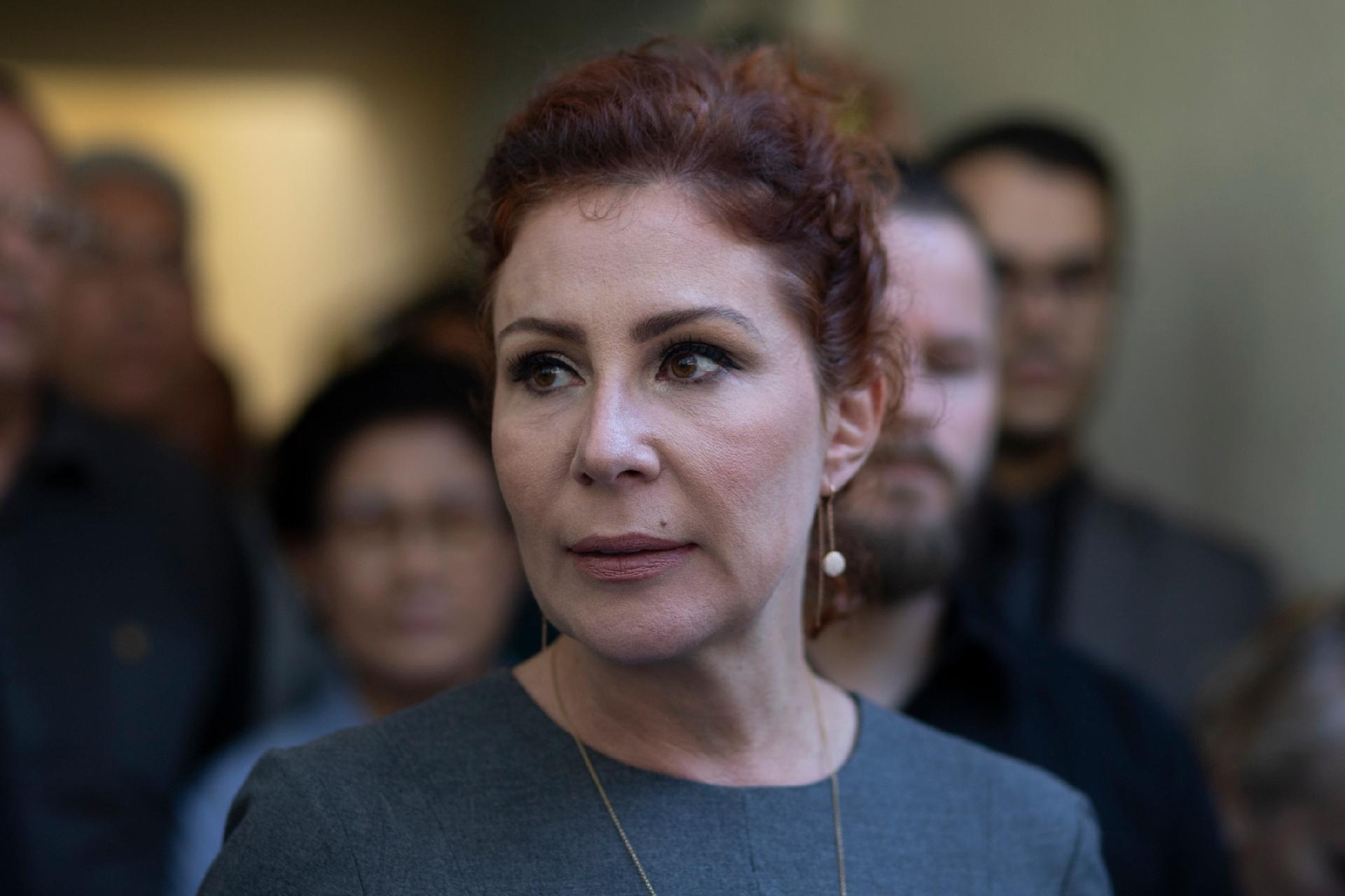 O Sumiço da Deputada: Ela Está Sumida, Mas Ainda Ataca nas Redes Sociais!