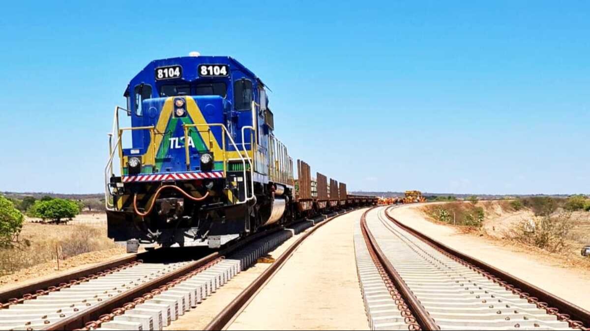 A Ferrovia Que Não Acaba Mais: Depois de 20 Anos, Ela Finalmente Vai Transportar Coisas!