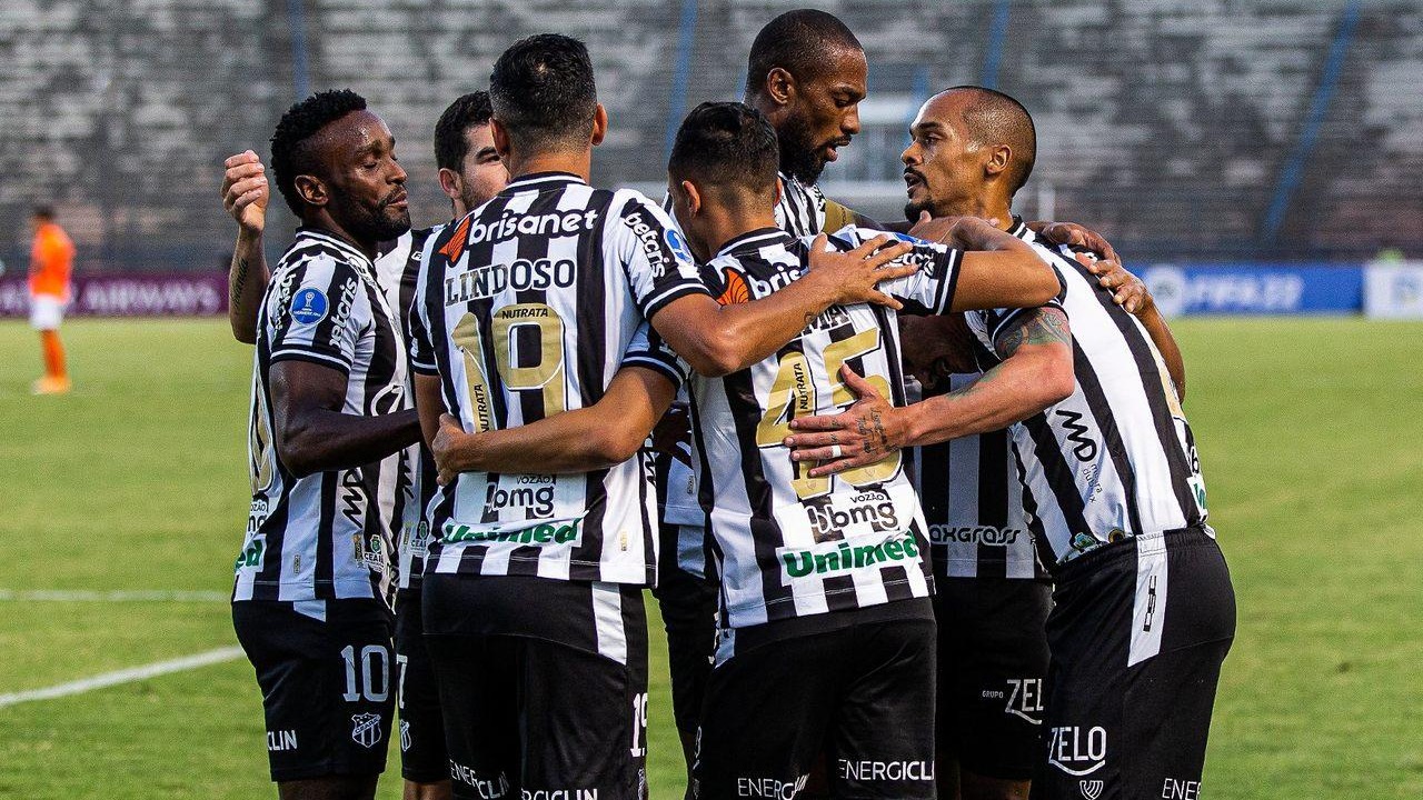 A Luta dos Times Cearenses: O Contrasto entre o Fortaleza em Crise e a Resiliência do Ceará