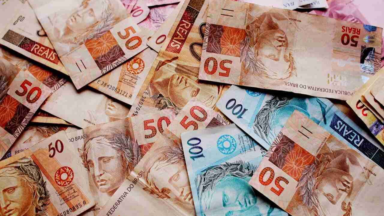 O Risco Fiscal Bilionário: Governo Federal pode gastar R$ 387 bilhões fora da meta, entenda as consequências
