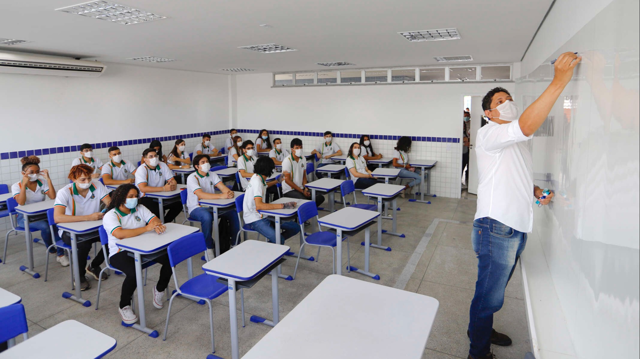 Imagem de destaque: Matrículas na Rede Estadual Abrangem Novas Escolas de Tempo Integral