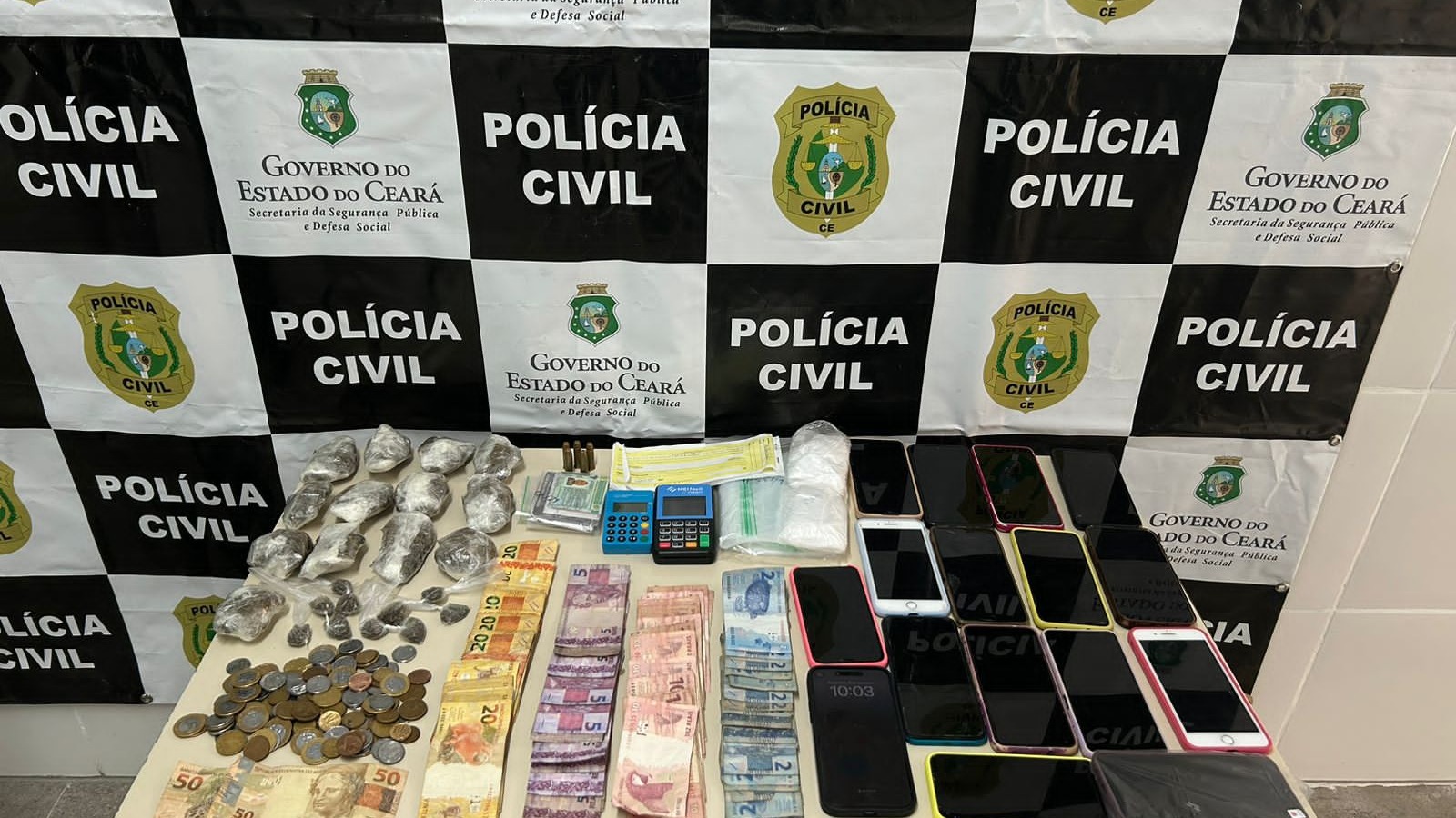 Imagem da notícia: OPERAÇÃO POLICIAL NO CEARÁ PRENDE SETE SUSPEITOS E DESARTICULA NÚCLEO CRIMINOSO EM DUAS CIDADES