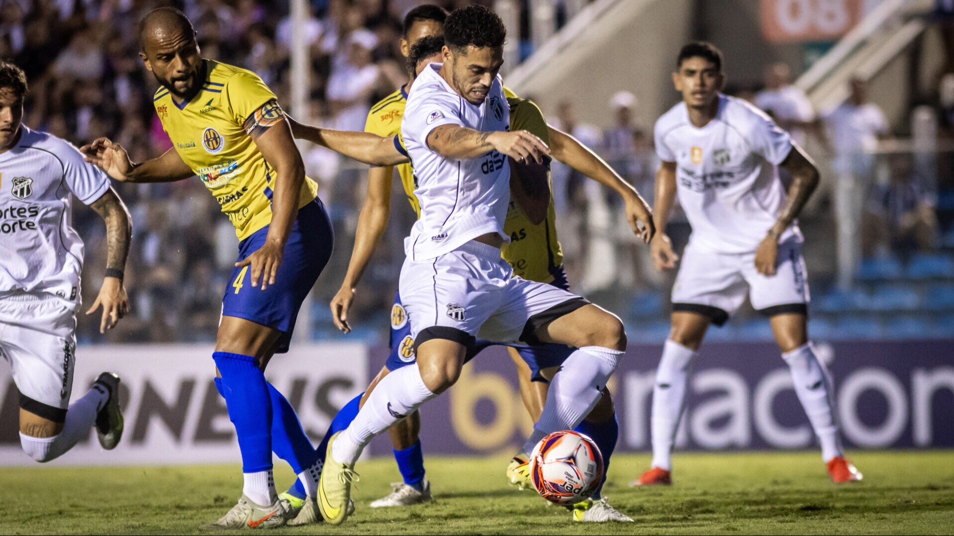 Imagem da notícia: CEARÁ VENCE O HORIZONTE, SEGUE INVICTO NO ESTADUAL E REACENDE CONFIANÇA DA TORCIDA EM 2026