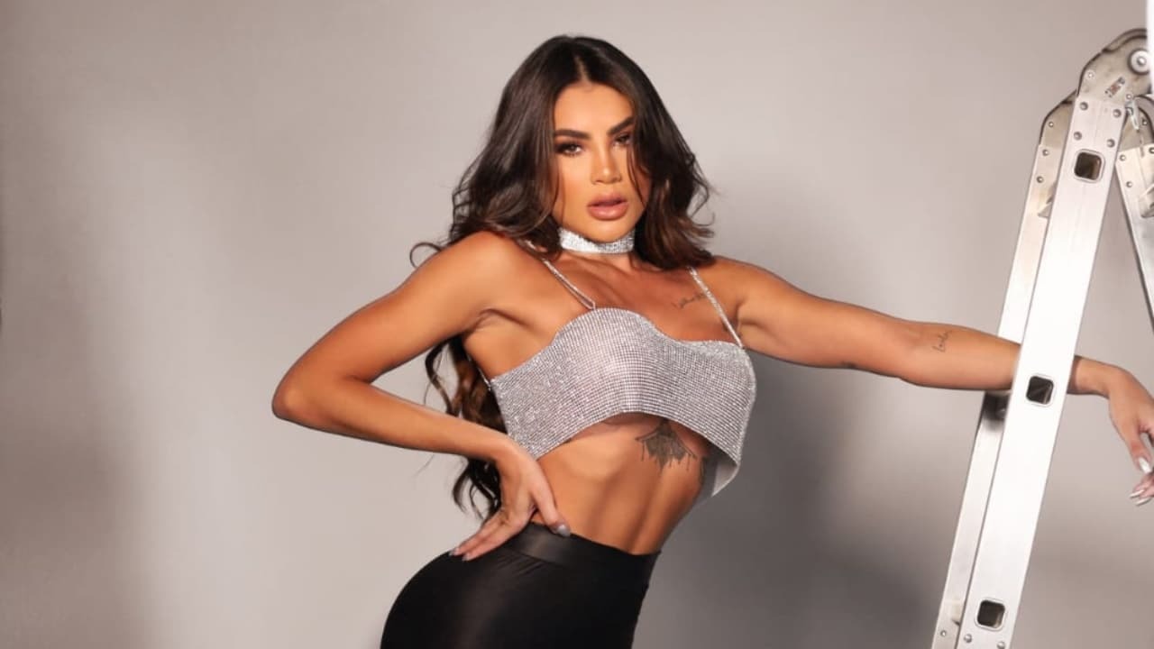 Ex-bailarina do Faustão deixa prisão após habeas corpus