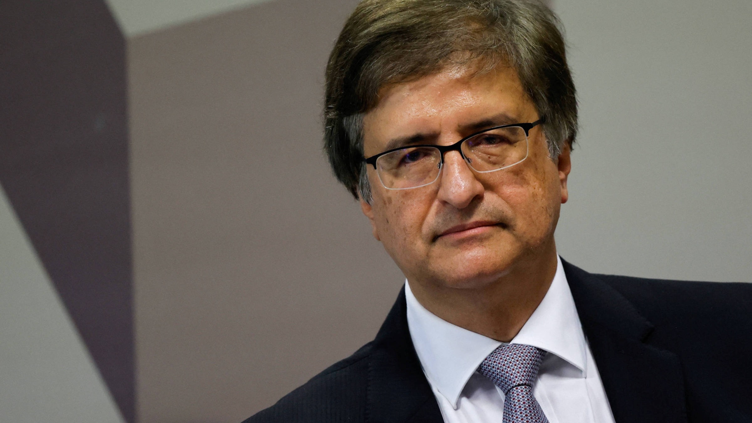 Gonet pede arquivamento de caso de vacinas: crise institucional à vista?