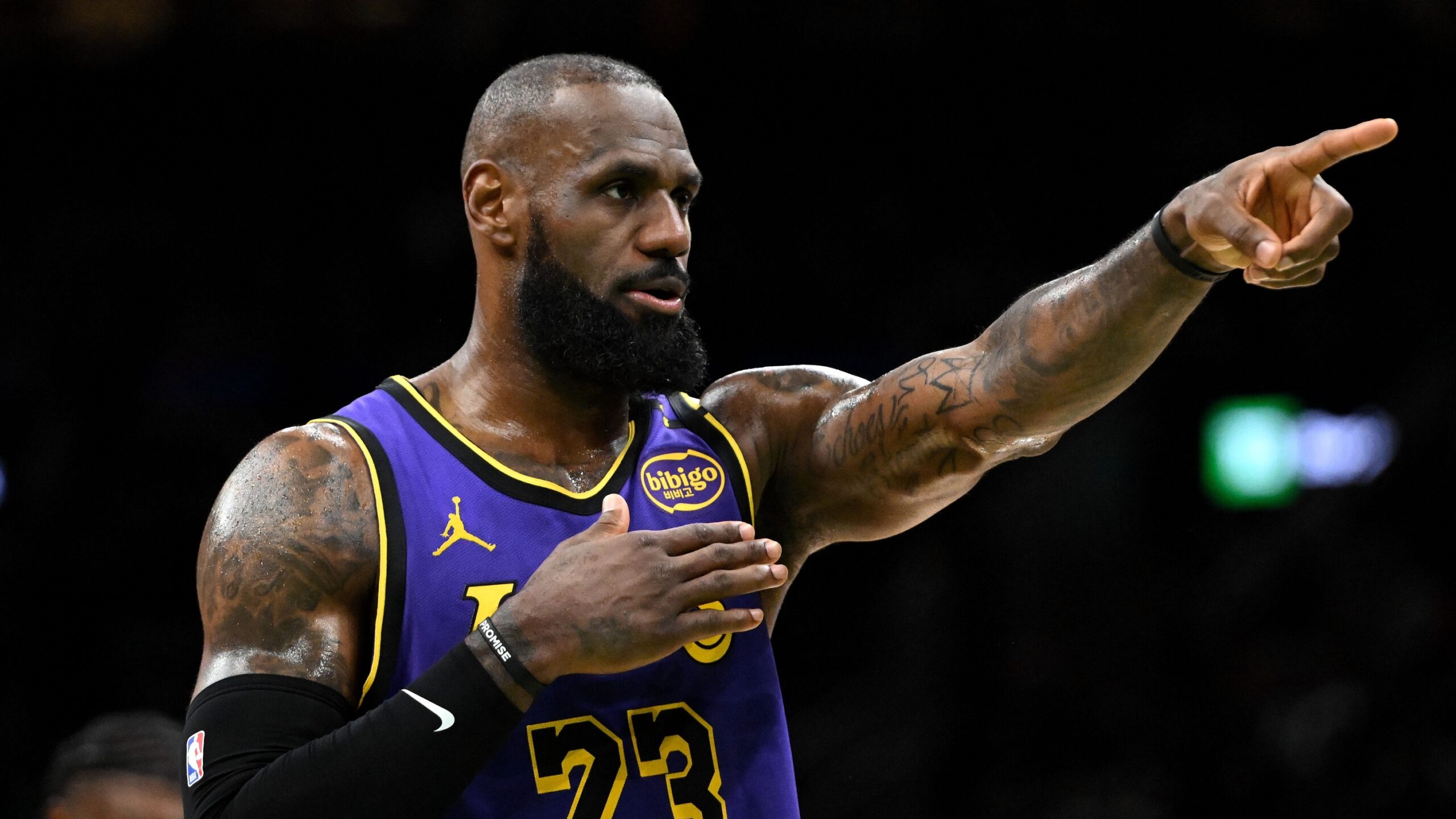 Lebron se diz distande de Michael Jordan