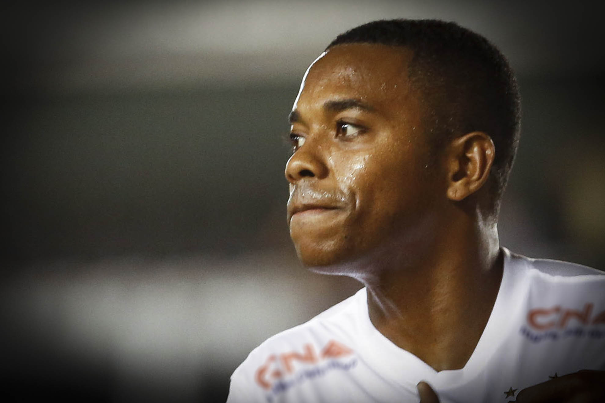 Fux Mantém Robinho Preso por Estupro Coletivo