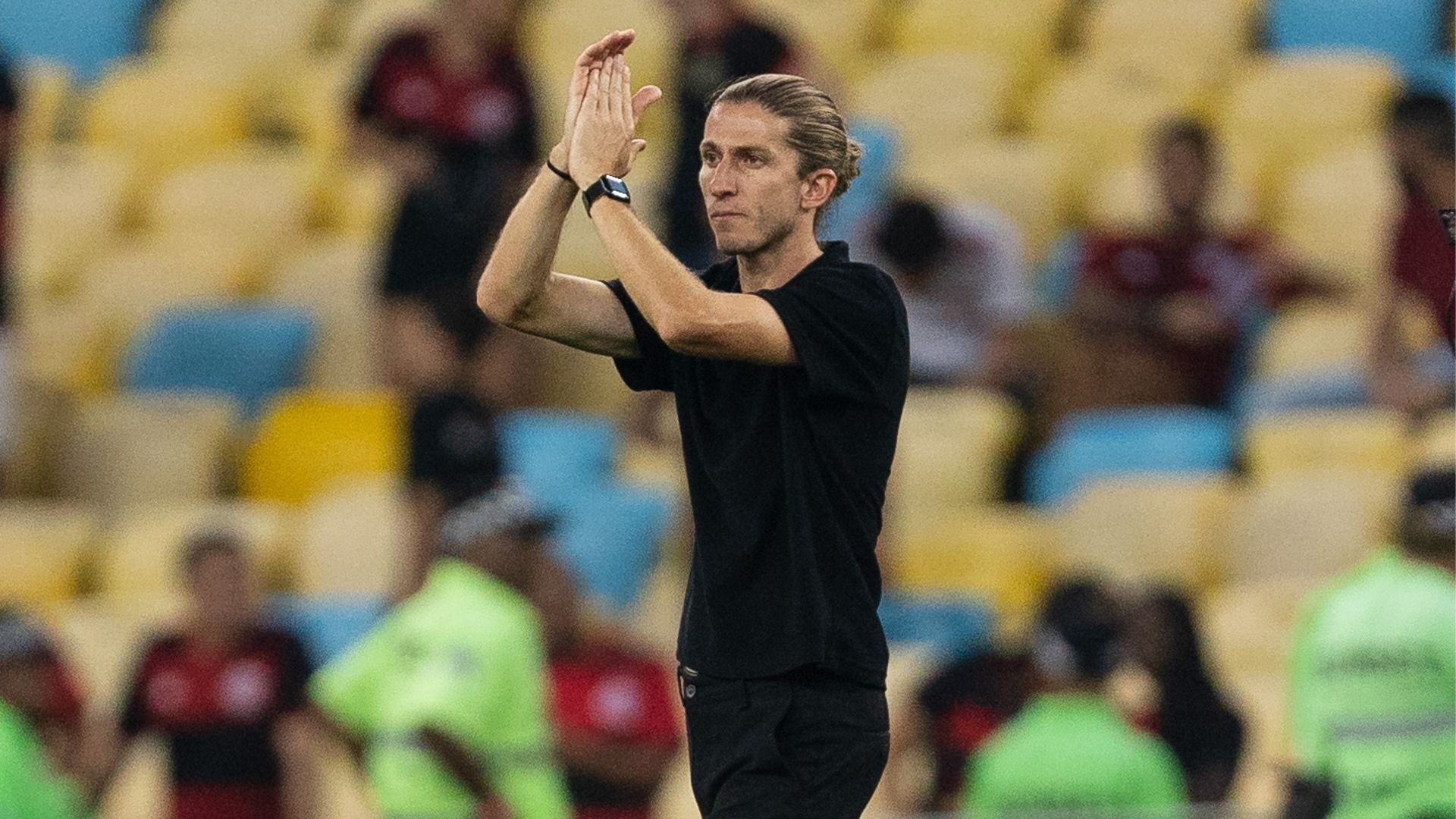 Filipe Luís Emerge como Candidato à Seleção em Momento Decisivo