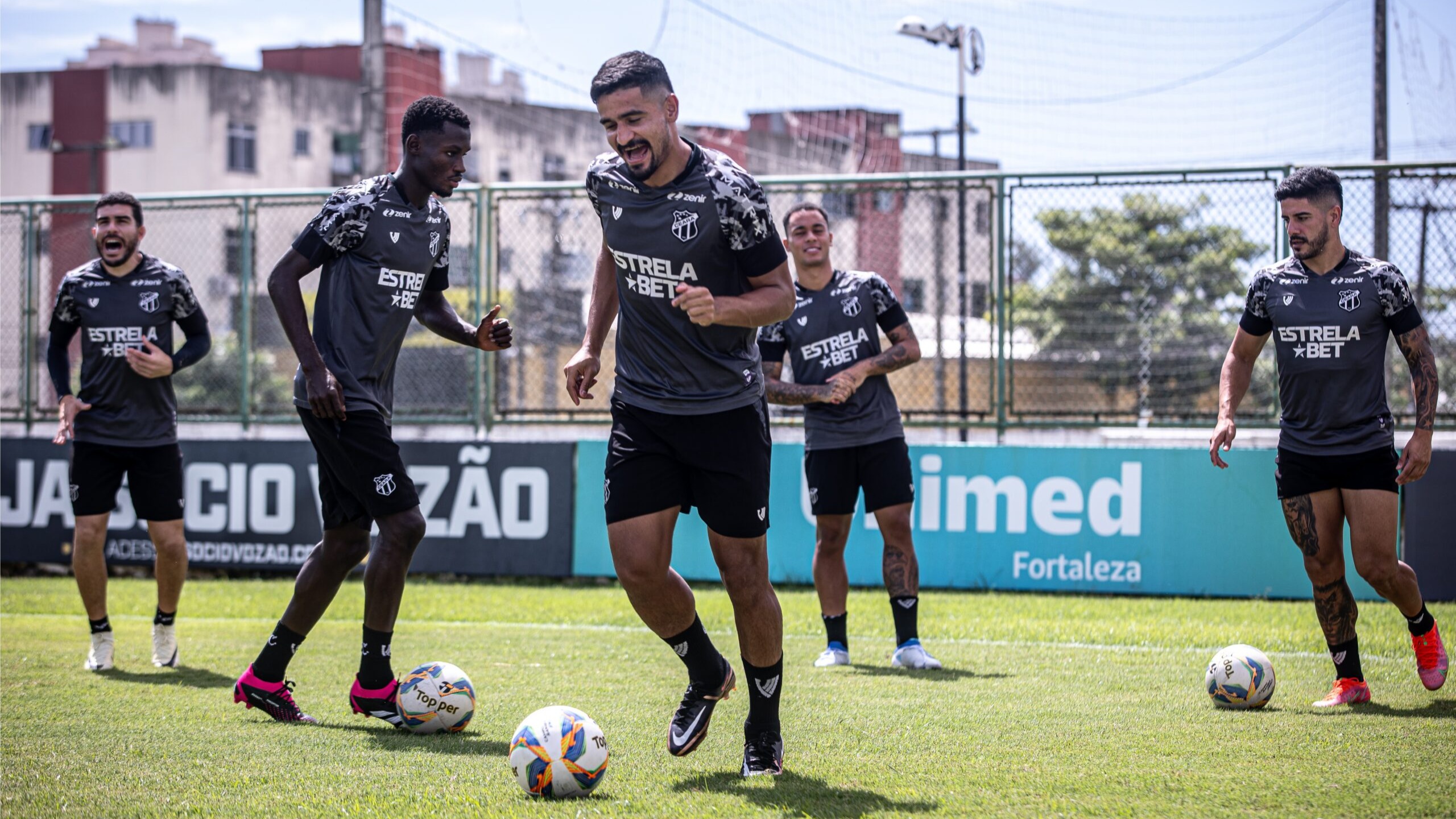 Ceará encerra preparação sob pressão e embarca para desafio crucial contra Bragantino