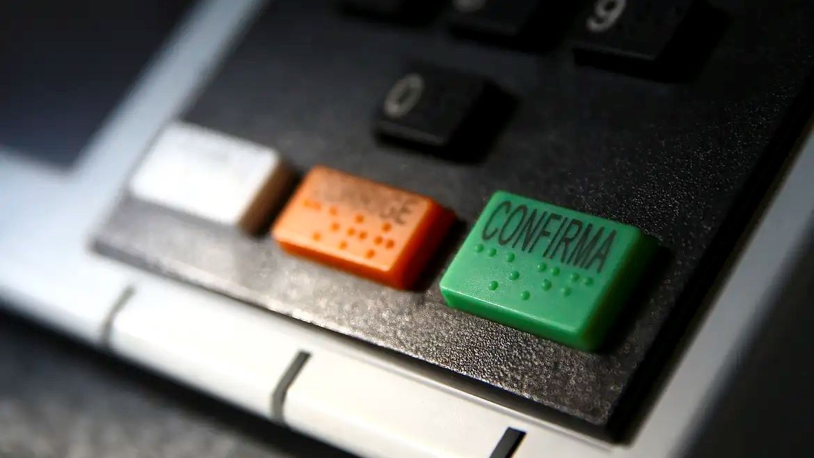 Pesquisa Atlas projeta cenário turbulento para 2026