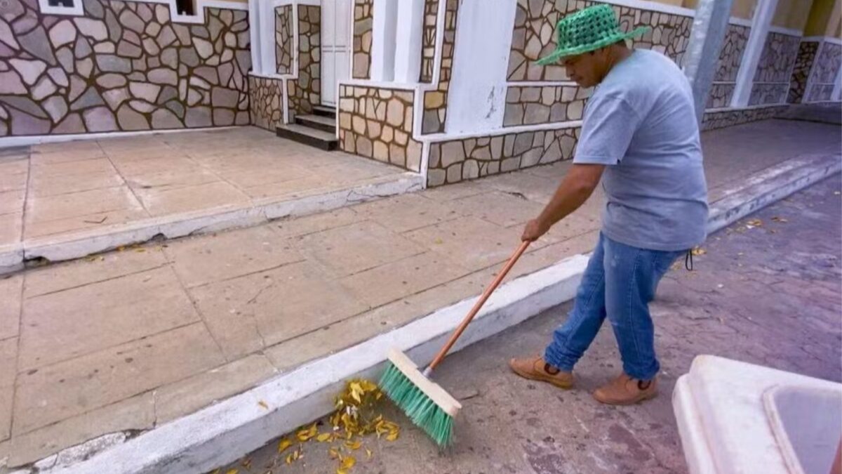 Ex-alcoólatra transforma lixo em oportunidade e fatura 7,5 mil reais com reciclagem