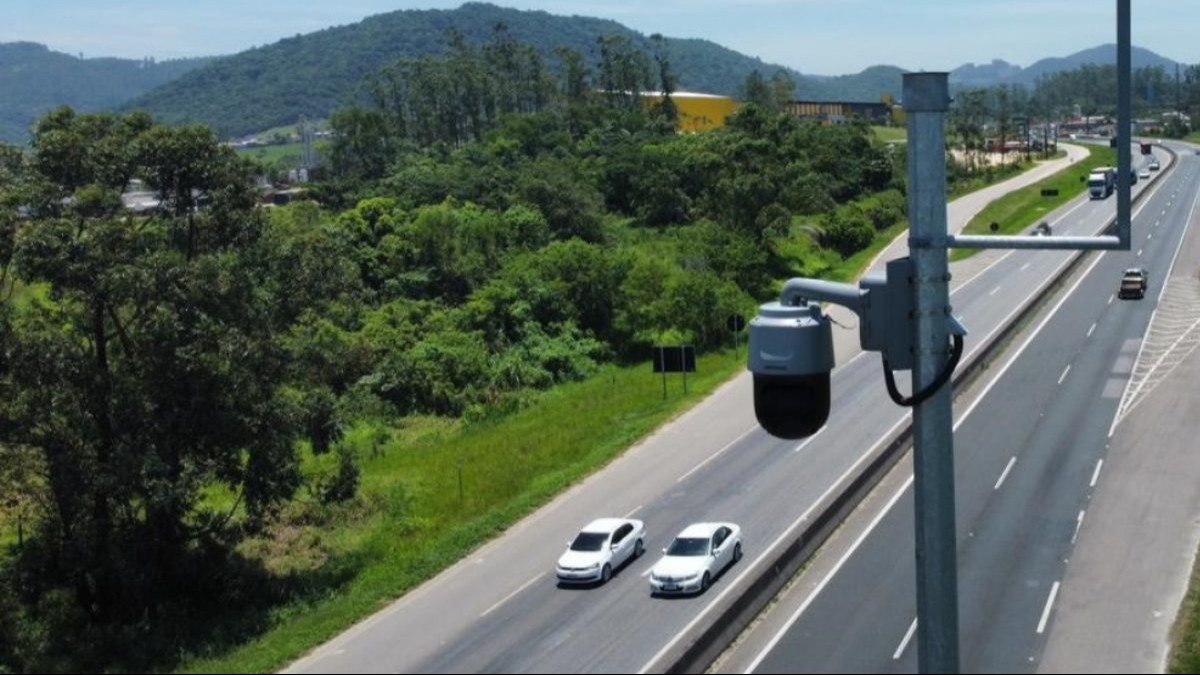 Câmeras de trânsito ao vivo: Fiscalização, polêmicas e o que diz a lei